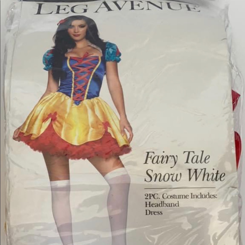 Women’s Snow White Halloween costume size small